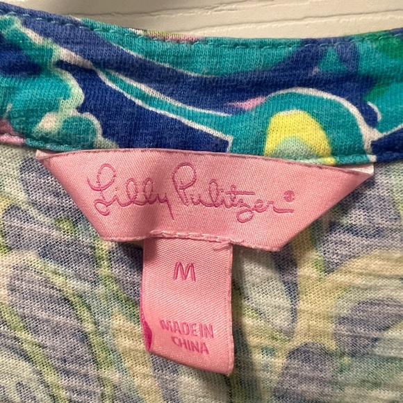 🌺 LILLY PULITZER - Essie Top - Sea Blue Lilly’s Lagoon - Women’s Size M - EUC - Picture 4 of 4